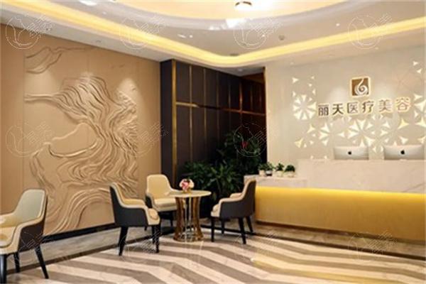 郑州丽天罗明生抽脂出名 吸脂脂肪填充修复技术好针对性强满意度高
