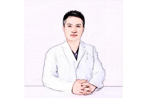 台州艺星整形医院成浩医生600宽.jpg