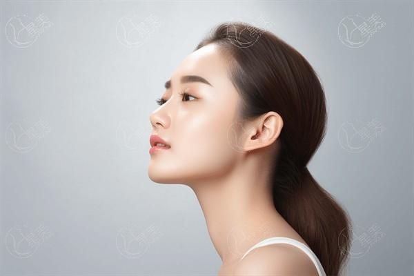 瞅瞅济南整形医院鼻部整形要多少钱 价格表显示缩小鼻头1500/驼峰鼻矫正5000元起