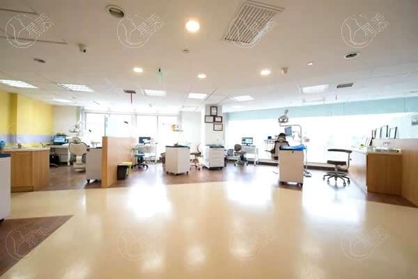 西安瑞泰口腔医院怎么样？当地人评价种植牙矫正技术好价格亲民