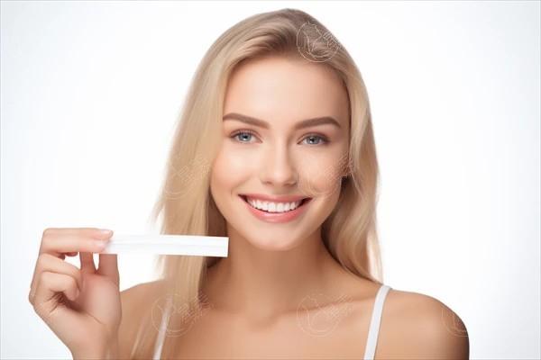 新版成都牙科的医院牙齿美白收费标准公开 网友直呼3D锆齿美白100元+洗牙300元+太实惠
