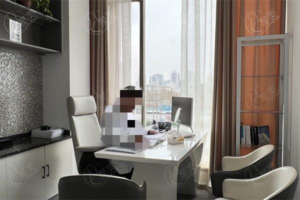 郑州二七圣熙格兰医疗美容门诊部是不是正规的 正规的整形医院收费还不贵附详细地址