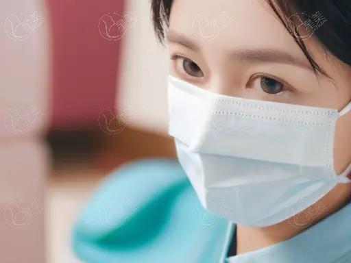 深圳美国Damon自锁矫正哪家口腔医院好价格还不贵 海涛/韦博/深圳港龙口腔实力不俗
