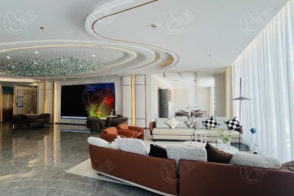 拉萨爱思特医疗美容医院价格表更新：眼鼻胸整形技术好价格不贵还有定期优惠活动哦