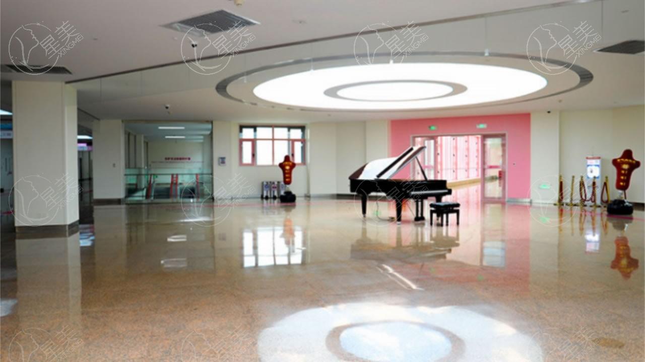 人气高涨的西安国际医学整形医院，特色项目丰富还有专业医生团队