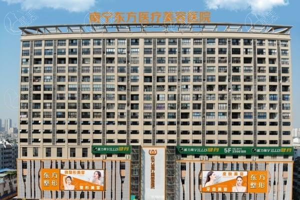 南宁隆胸医院排名更新:上榜的有华美/爱思特整形医院隆胸自然