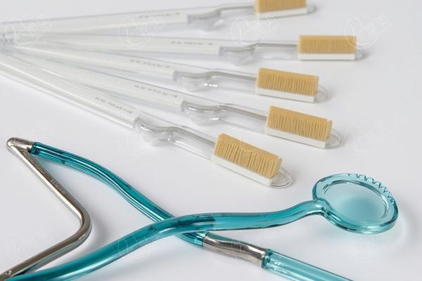 想知道澳门牙科的医院全瓷牙收费标准一览 含全瓷牙|拉瓦全瓷牙|泽康全瓷牙|拉瓦全瓷牙价格