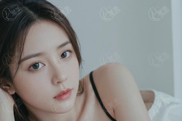 做注射隆胸后，如何快速与保持美丽胸型？揭秘秘诀！