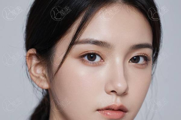 做上睑下垂后，眼睛会变得更有神吗？揭秘手术成效与过程！