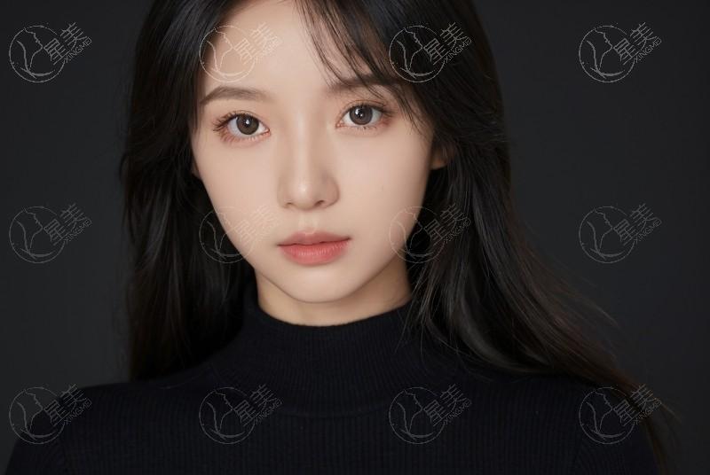 东莞华美整形2025假体隆胸价格表:进口3万+国产2.2万+术后护理