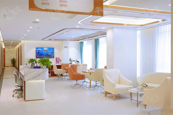 绵阳华美紫馨整形医价格表2025：双眼皮+开眼角+去眼袋套餐12800元起，双眼皮+眼部抽脂套餐8800元起，