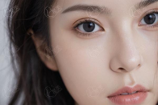 南京乳房提升哪家医院好？美贝尔/华韩/艺星整形医院病例多切口隐蔽