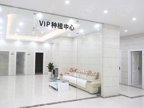 广西南宁牙博士口腔连锁靠谱吗？种牙矫正都正规靠谱,附技术亮点及价格表