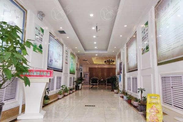 西宁华康口腔医院可靠吗？查实其技术好服务贴心是值得信赖的医院