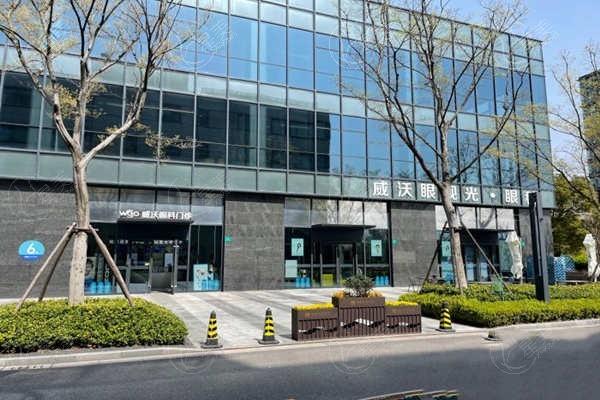 上海眼科医院哪家做白内障手术强？技术和口碑双优的五官科、爱尔等排名靠前