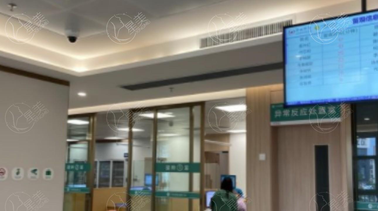佛山瓷贴面哪家好？榜单前5的曙光/致美/金铂口腔做全瓷牙贴面自然