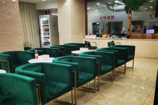 成都医大口腔医院种植牙矫正怎么样？正畸种植牙技术价格合理让您轻松拥有好牙齿