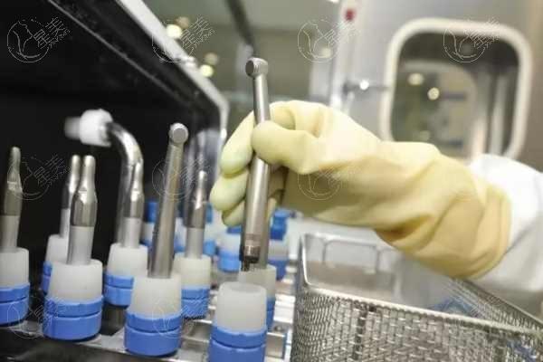 西宁非凡口腔怎么样？交通便利价格透明医生负责超放心