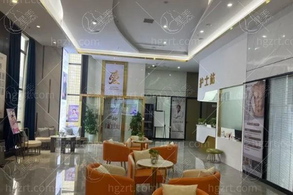 重庆曲胜医疗美容门诊地址 + 电话查询！价格不贵技术可靠，服务好太值了