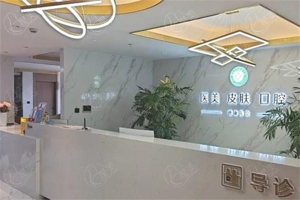 鄂尔多斯德康医院口腔科补牙收费贵吗？发现定价合理且有优惠