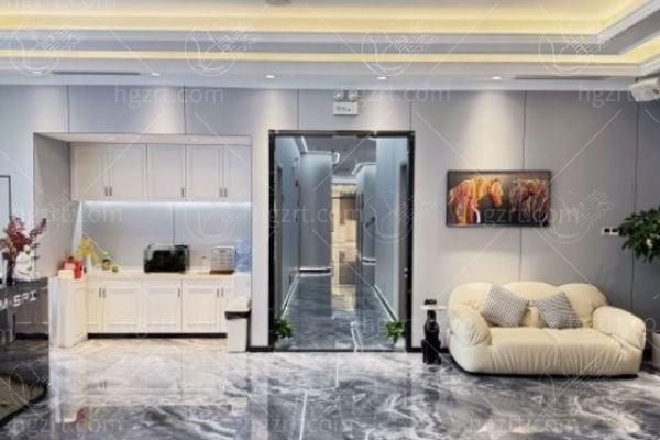 深圳安美聚光整形玻尿酸注射多少钱？价格表更新：大分子4800+/小分子2800+