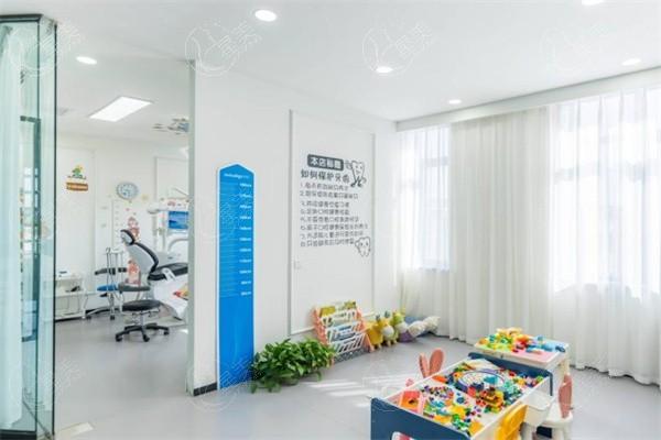 被夸爆的呼和浩特微笑齿科种植牙正规吗？资质正规且价格亲民