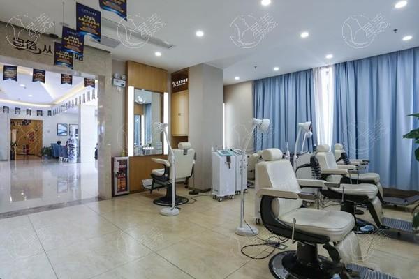 2025年广州大麦植发医疗连锁 价格表更新 植发6800+养发护理320+ 技术口碑持续在线  